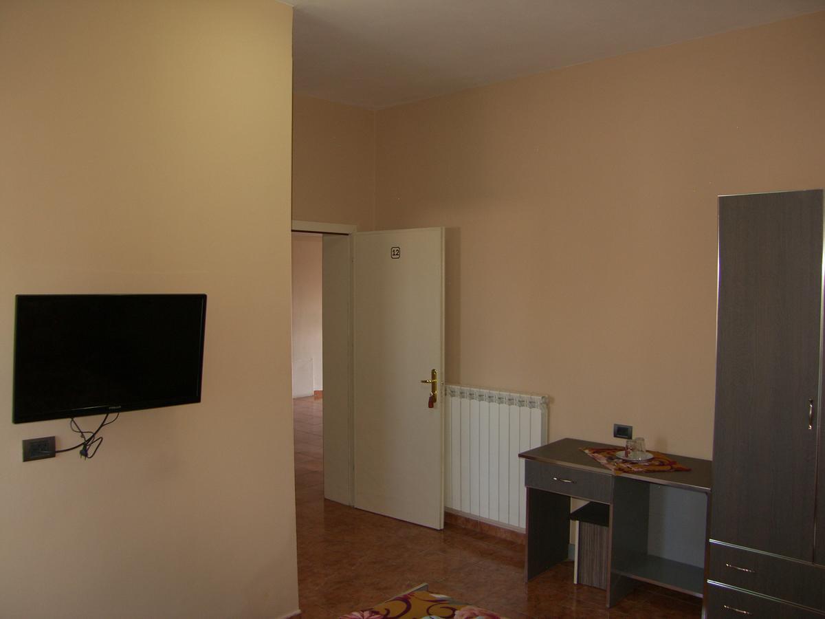 Shkodra Hotel Eksteriør billede