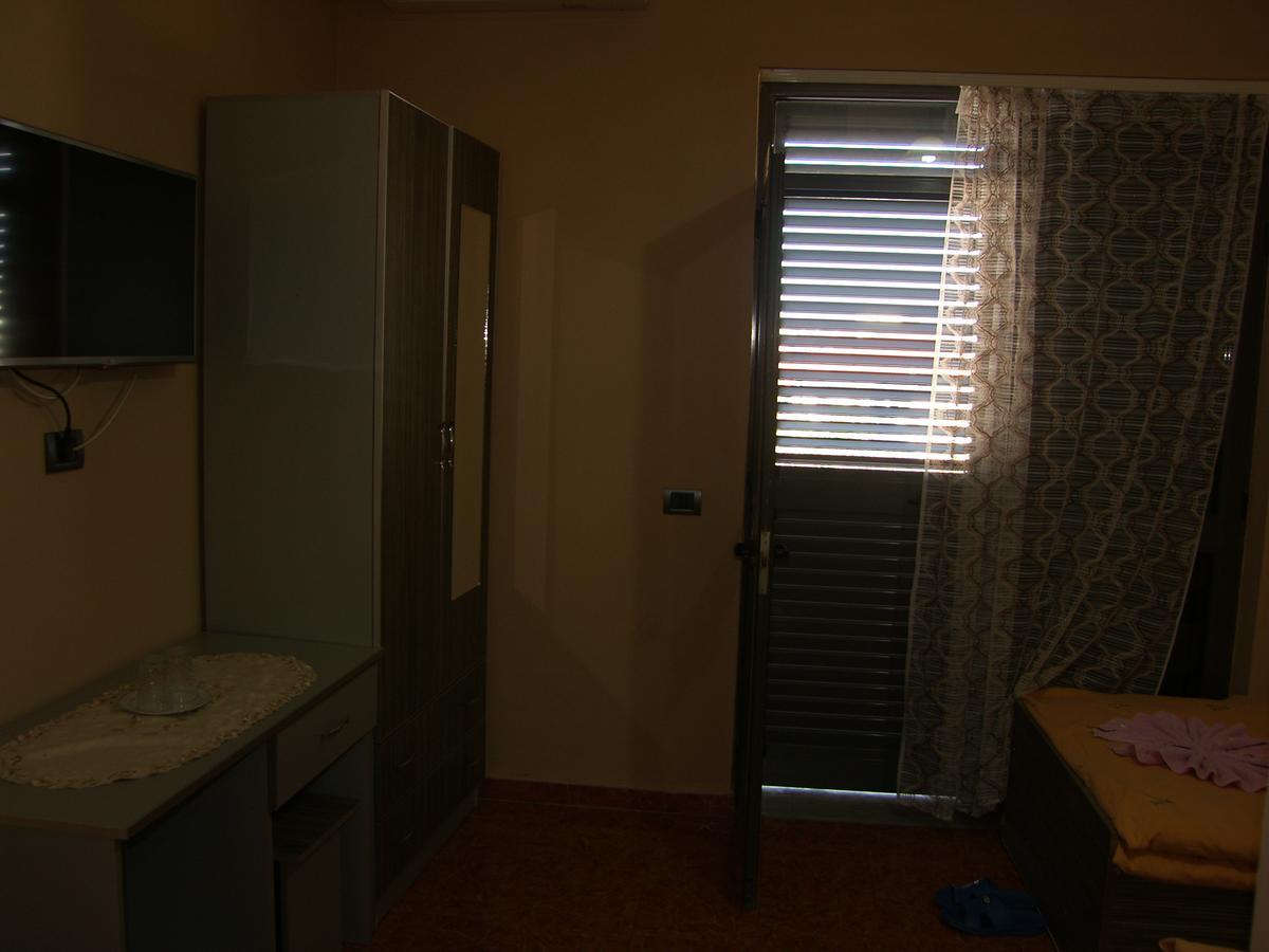 Shkodra Hotel Eksteriør billede